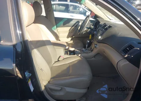 2010 Toyota Highlander Se V6 z USA, uszkodzony, nr VIN 5TDKK3EHXAS006597